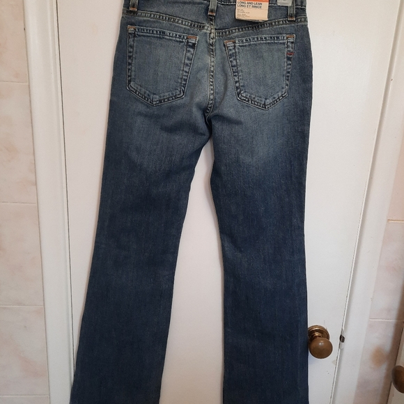 NWT - GAP Long & Lean Flared Medium Wash Women's Jeans. Size 1R - Picture 5 of 13